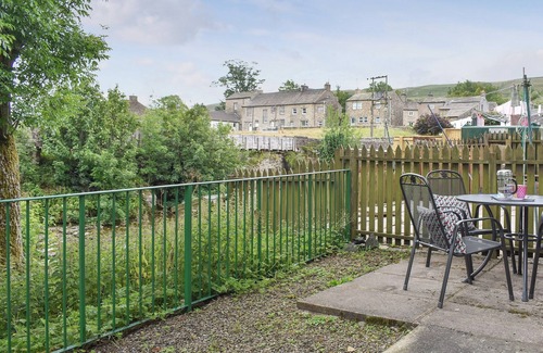 Gayle Cottage | Ideal for couples or a small group of friends.
