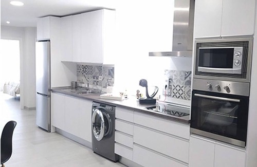 Andujar Apartment | Ideal for families and groups, modern VFT, up to 5 guests and 5 minutes from downtown.