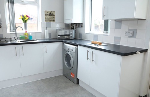 Bury House | Ideal Home away in Bury and Whitefield