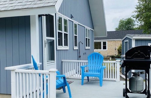 Rye House | IDEAL LOCATION! 1 BLOCK TO JENNESS BEACH!