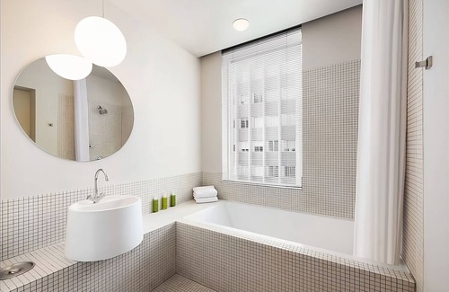 Financial District Hotel | Ideal Mix of Comfort and Value, Near Hollywood Walk Of Fame, Dogs are Allowed