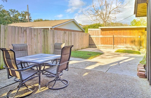 Highlands - Perkins House | Ideally Located Baton Rouge Townhome w/ Yard!