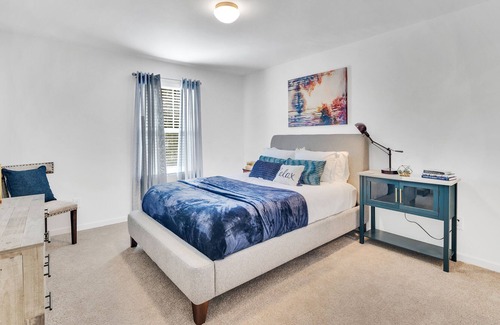 Charlotte House | Idlewild South Spacious~ 4BR + 6 Min drive Uptown