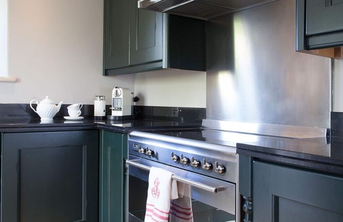 Winson Cottage | Idyllic Cotswolds Cottage in Secluded Riverside Setting in unspoilt Winson