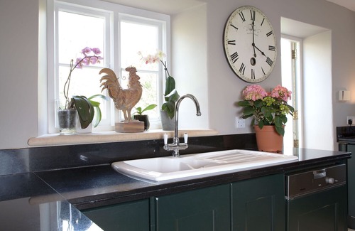 Winson Cottage | Idyllic Cotswolds Cottage in Secluded Riverside Setting in unspoilt Winson