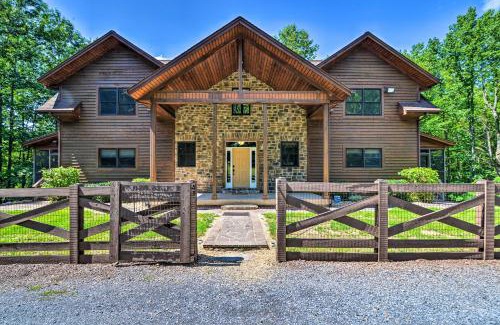 Maurertown House | Idyllic Mtn Retreat with Hot Tub Near Shenandoah NP!