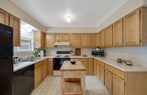 Rockaway Beach House | If you've been yearning for privacy and space at the coast, then welcome to The Beach House