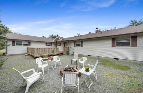 Rockaway Beach House | If you've been yearning for privacy and space at the coast, then welcome to The Beach House