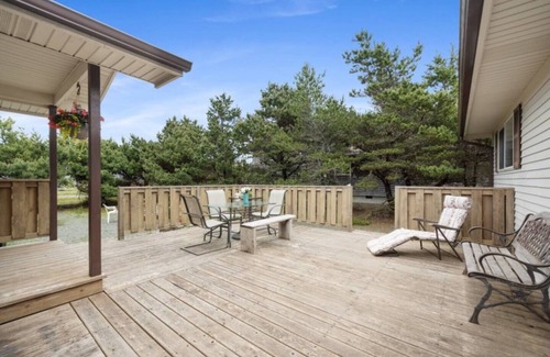 Rockaway Beach House | If you've been yearning for privacy and space at the coast, then welcome to The Beach House