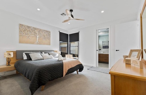 Dromana Apartment | If your'e looking for a relaxing holiday close to the beach