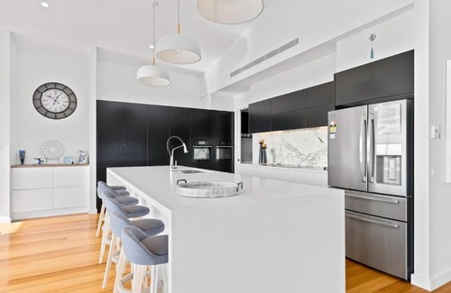 Dromana Apartment | If your'e looking for a relaxing holiday close to the beach