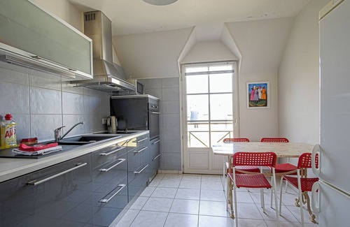 Bayeux Apartment | IKE'S APARTMENT, beautiful apartment in the city center with elevator.