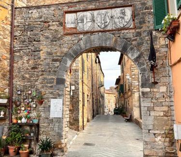 Campiglia Marittima House | Il Borgo Charming House