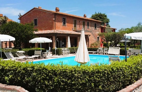 Castagneto Carducci Apartment | Il Casale di Donoratico Two-room apartment on the ground floor