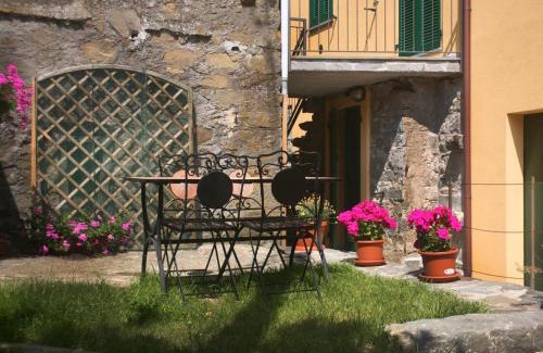 Volastra Apartment | Il Cortile del Contadino