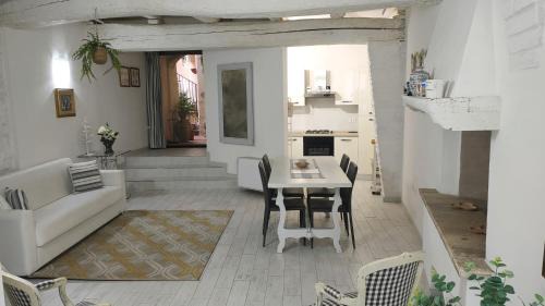 Trevi House | Il CORTILETTO Casa Vacanza Trevi