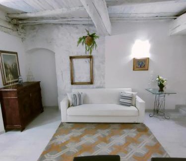 Trevi House | Il CORTILETTO Casa Vacanza Trevi
