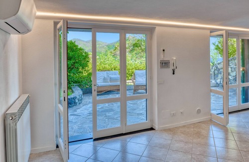 Valle Santa Apartment | "Il Giardino Sul Mare", garden on the sea, sea-view, comfortable for 4 people, Levanto