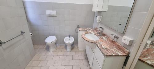 Lesa House | Il Grifo Guest House