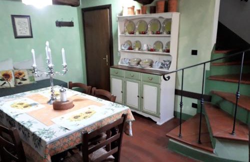 Chianni Apartment | Il Mirtillo - A truly magical place in the heart of Tuscany, nestled in a medieval village