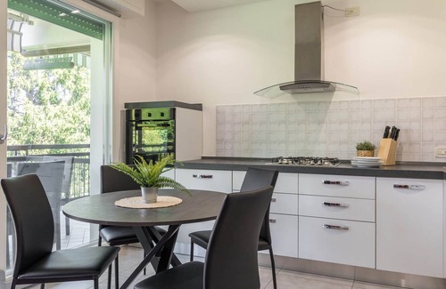 Pieve Vecchia Apartment | Il Professore: front lake apartment