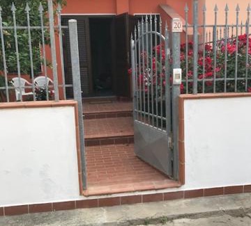 Assemini Bed & Breakfast | Il roseto