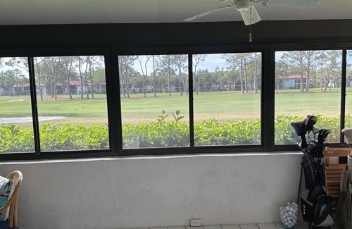 Trailer Estates Villa | Immaculate 3 bedroom villa: updated amenities on the Prestigious IMG Golf Course