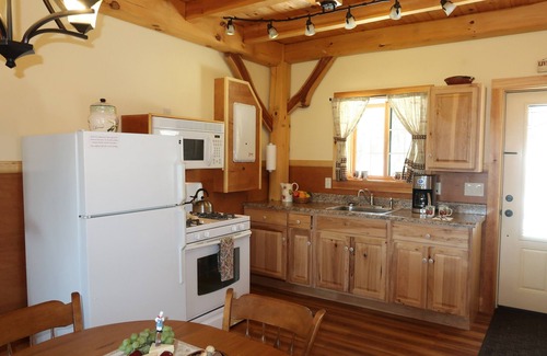 Ripton Cabin | Immaculate mountain cabin with awe inspiring sunrise and mountain views