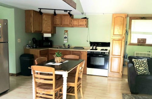 Langsville Cabin | Immersed in Nature. Hiking, fishing, swimming, birdwatching, stargazing & yoga.