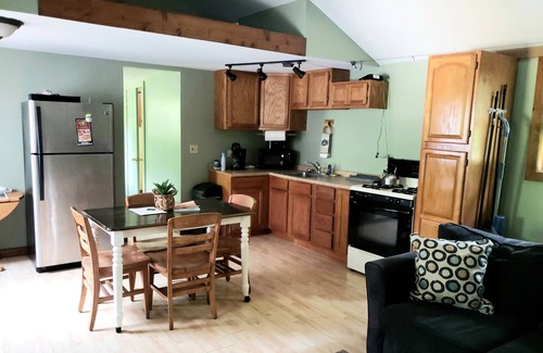 Langsville Cabin | Immersed in Nature. Hiking, fishing, swimming, birdwatching, stargazing & yoga.