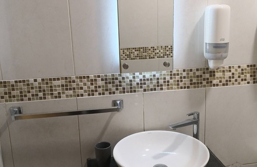 Zona 7 Bed & Breakfast | Impecable an modern apt B, Distecon