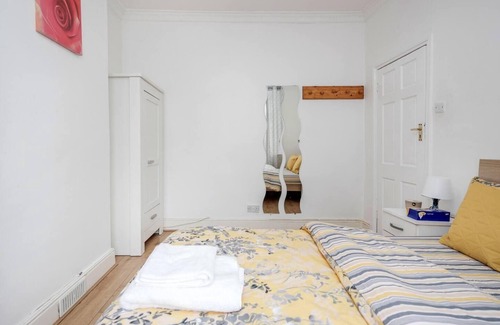 Plaistow South House | Impeccable and welcoming 3-Bed House in London