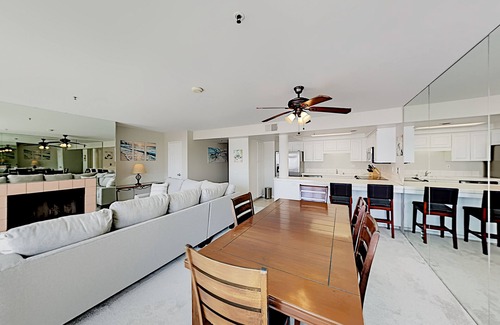 Imperial Beach Condo | Imperial Beach Club Unit 303 Oceanfront condo, direct beach access, pool, hot tub, & private balcony