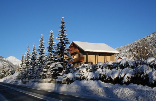 La Salle-les-Alpes Ski Chalet | IN A BIG CHALET rentals apartments SERRE CHEVALIER 1400