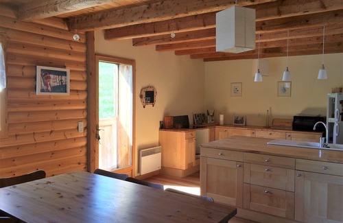 Molines-en-Queyras Ski Chalet | In a quiet chalet, apartment of 100 m2 for 6 people with terrace