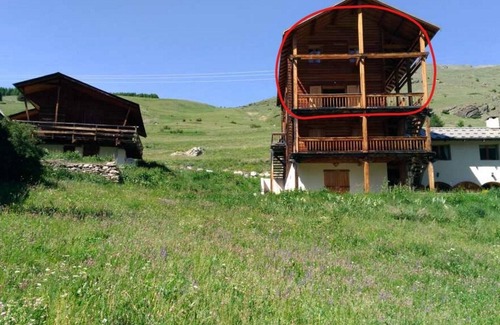 Molines-en-Queyras Ski Chalet | In a quiet chalet, apartment of 100 m2 for 6 people with terrace