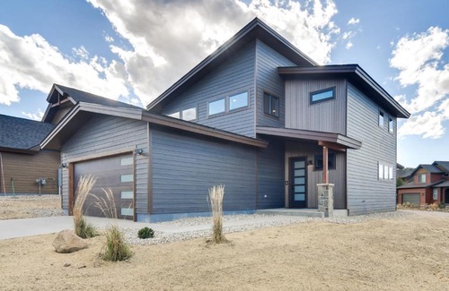Silvercreek House | In Granby Ranch Ski Resort Sleek Home with Hot Tub!