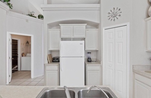 Four Corners Villa | In Orlando area, large Family Friendly Home - Close to Disney