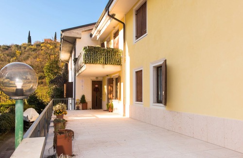Borgo Trento Apartment | @ in the green 10 minutes from the center of Verona