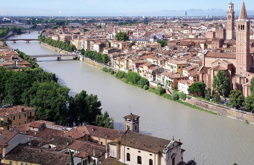 Borgo Trento Apartment | @ in the green 10 minutes from the center of Verona