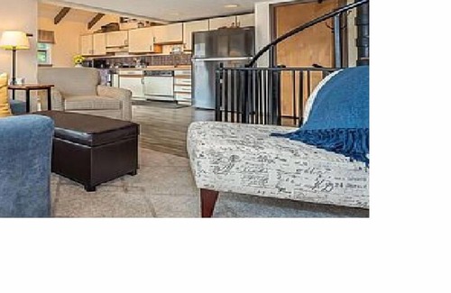 Thayerville House | In the Heart of Deep Creek, Wood Fire, steps Lake, Coffee, Pizza, minutes Whisp,