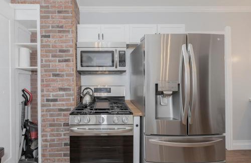 Little Italy Apartment | In the heart of Little Italy! Free Parking!