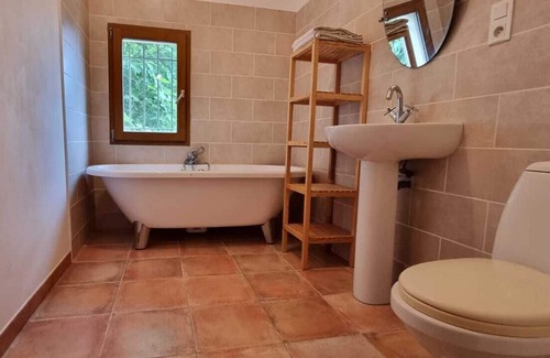 Arles Other | In the heart of Provence between sea and mountain cozy 2 rooms 4p & pet friendly