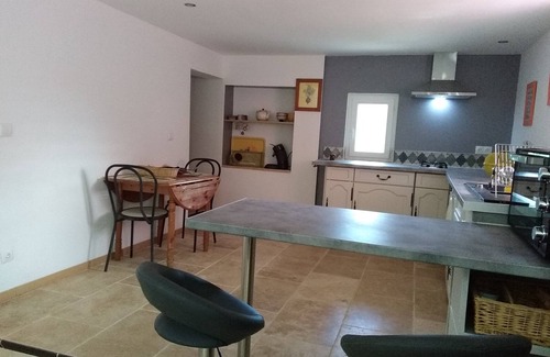 Saint-Chinian House | In the heart of the Saint Chinan vineyard, large gîte for 2 people