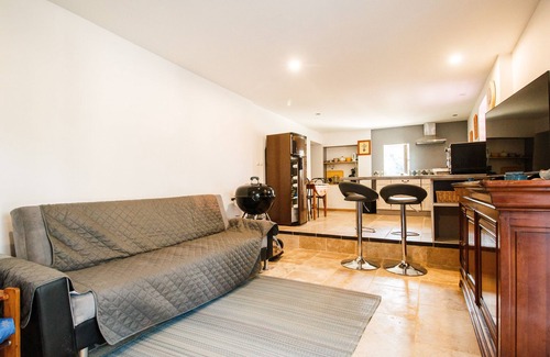 Saint-Chinian House | In the heart of the Saint Chinan vineyard, large gîte for 2 people
