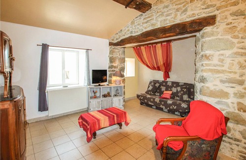 Comps House | In the heart of the Drôme des Collines, on the heights of the hamlet of Comps, known for its fully r