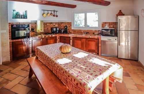 Grambois House | In the heart of the Luberon, spacious house in Grambois, private pool.