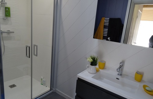 Sainte-Catherine House | "In the shade of an ash tree!"