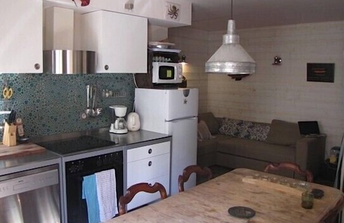 Sete Apartment | IN THE TYPICAL DISTRICT OF POINTE COURTE IN SETE CITY BETWEEN SEA AND SKY