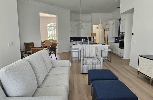 Bonita Springs House | Incredible 4 bedroom, 3 1/2 bath newly renovated home with golf course views